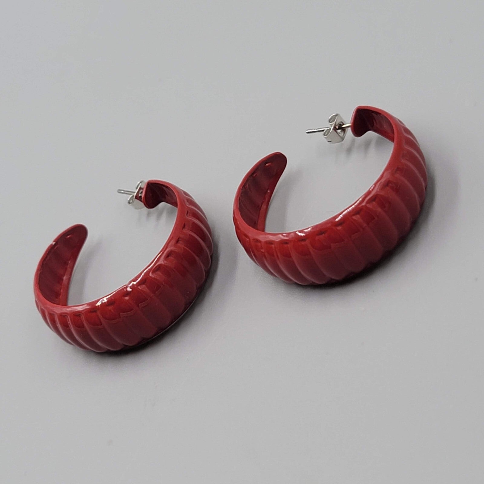 Vintage Pierced Earrings Red Enamel Ribbed Hoops 1.25"