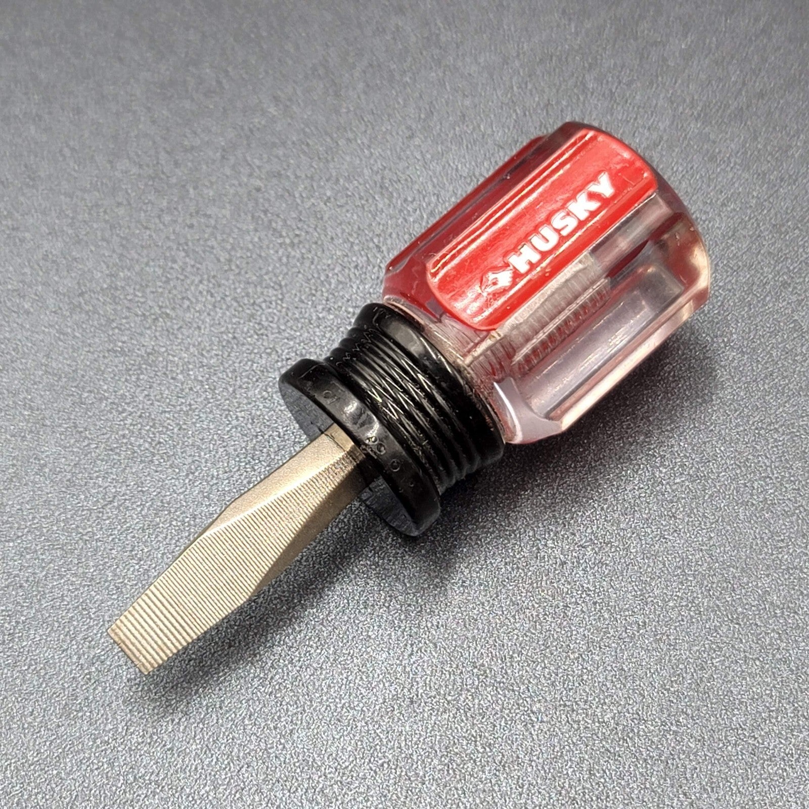 HUSKY STUBBY STRAIGHT Red Clear Handle Screwdriver 1/4"