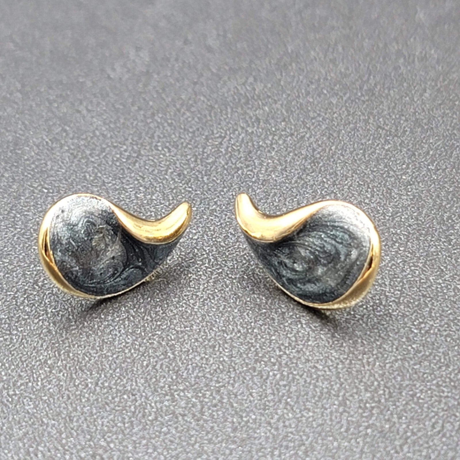 Vintage Pierced Earrings Gold tone Blue Enamel Teardrop Studs 3/4"