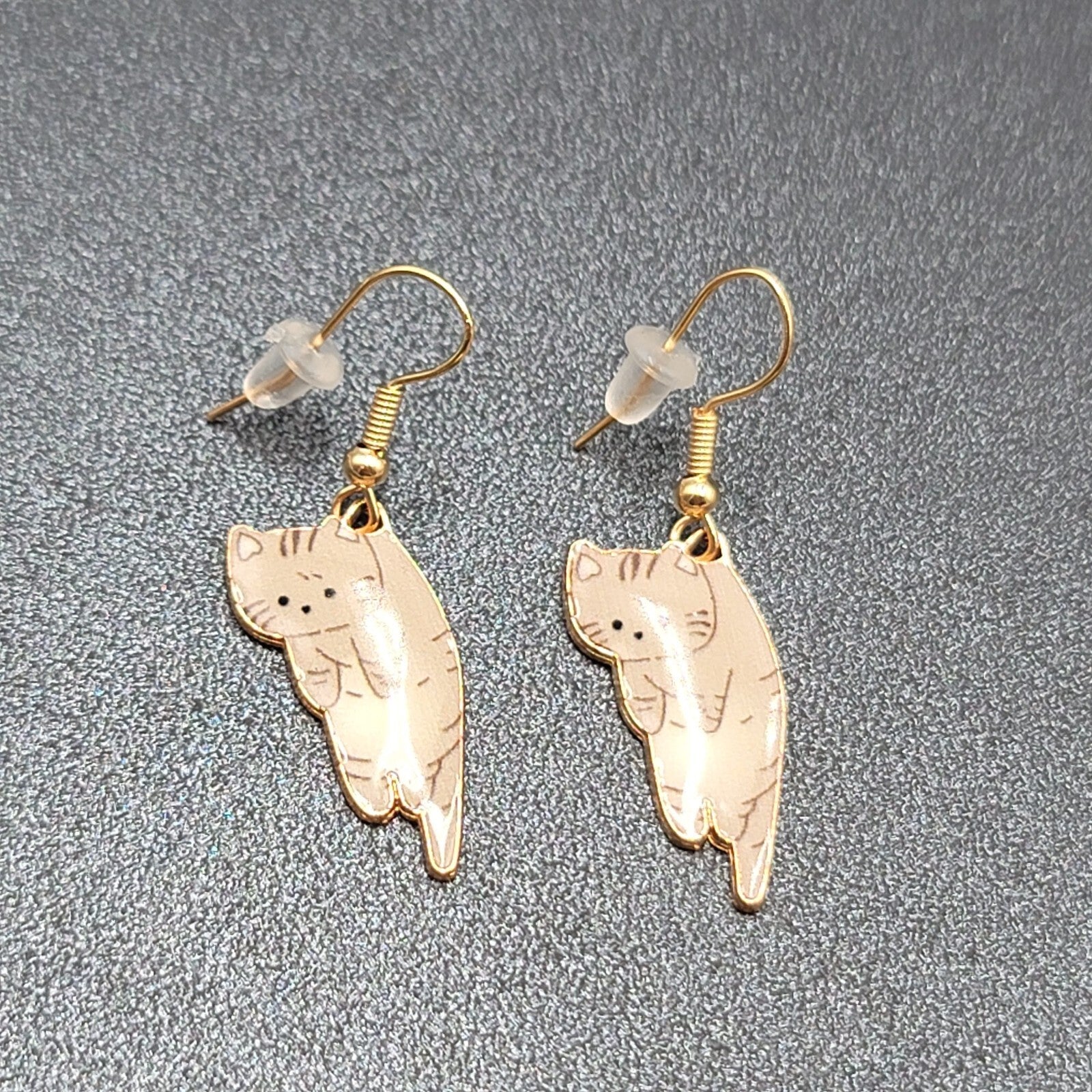 Kitty Cat Pierced Earrings Gray Tabby Kitten Dangle Gold tone 1"
