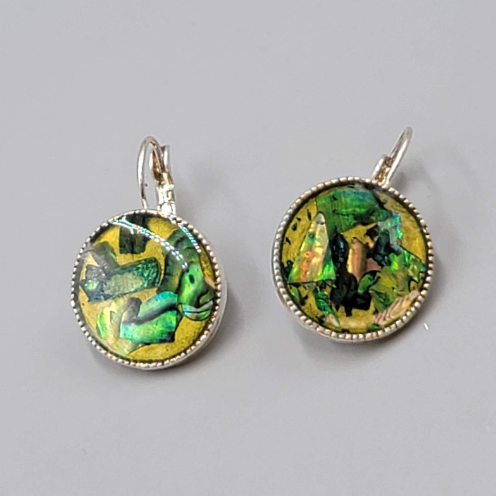 Abalone Inlay Round Pierced Earrings Silver tone Drop 3/4"