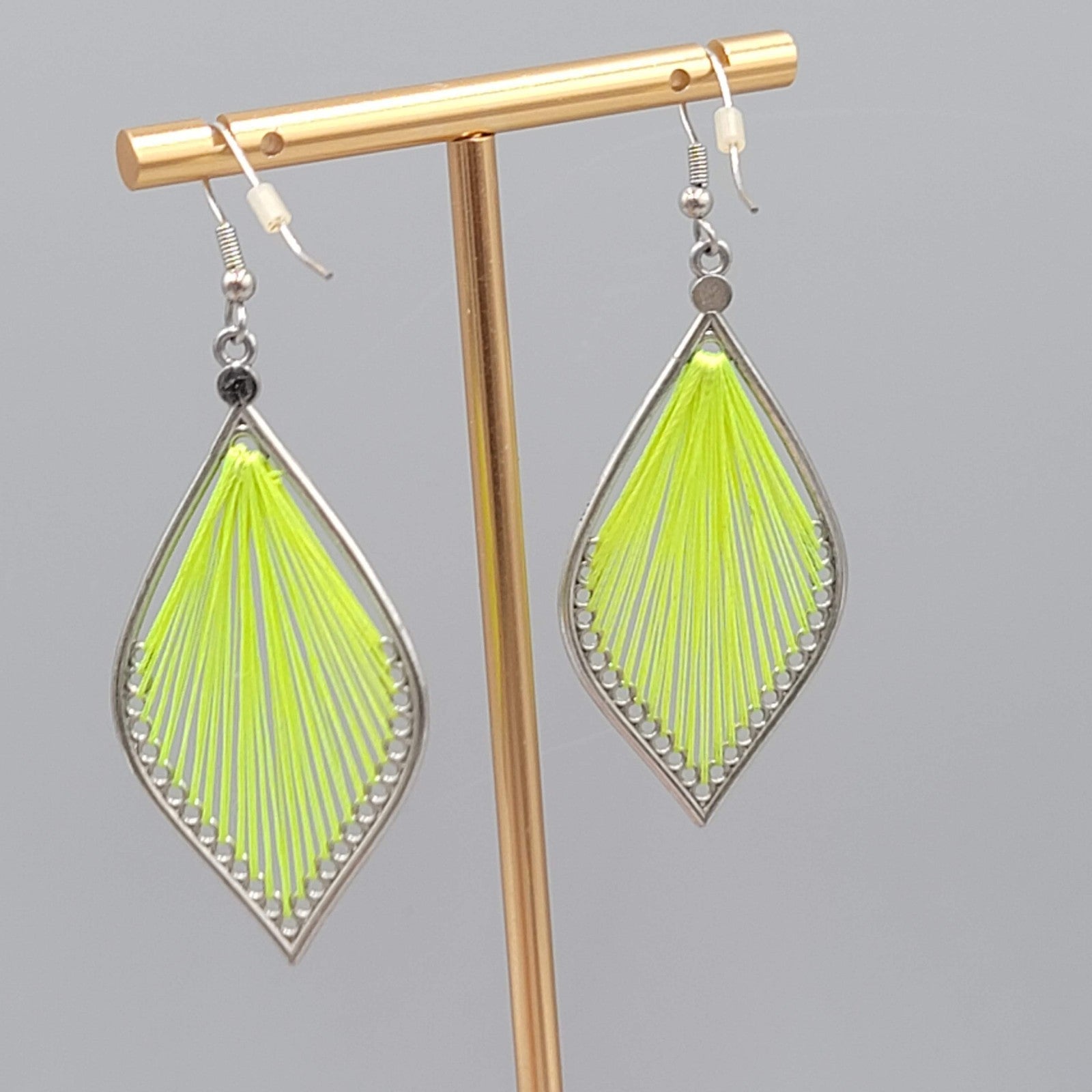 Neon Green String Art Pierced Earrings Silver tone Dangle 2.25 in