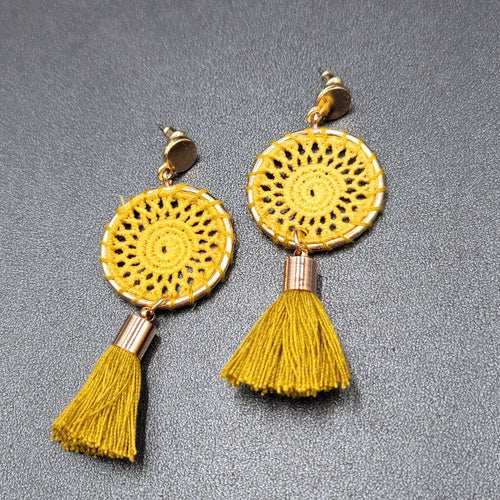 Boho Pierced Earrings Gold tone Yellow String Medallion Tassel 2.75"