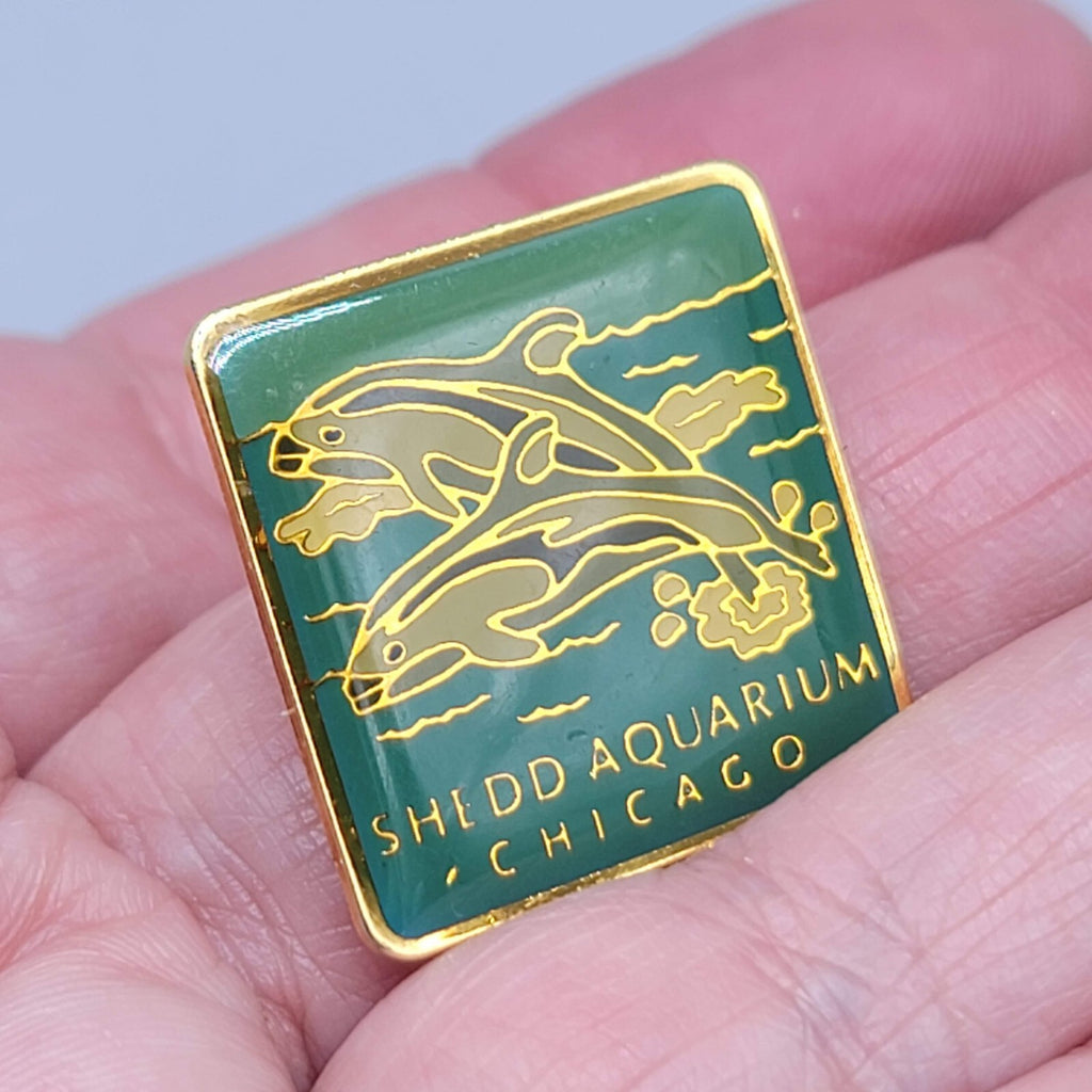 Shedd Aquarium Chicago Dolphin Travel Souvenir Pin Lapel Hat 7/8"