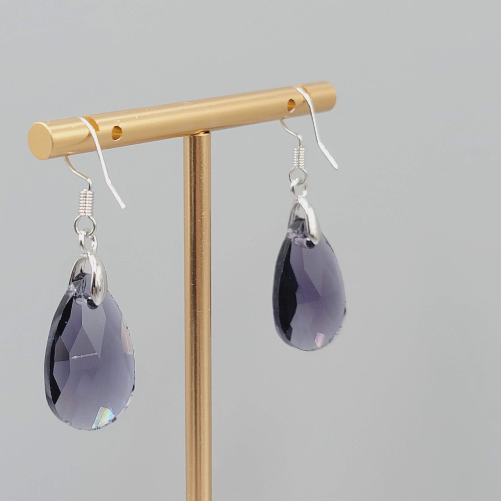Purple Glass Teardrop Bead Pierced Earrings Silver tone Dangle 1"