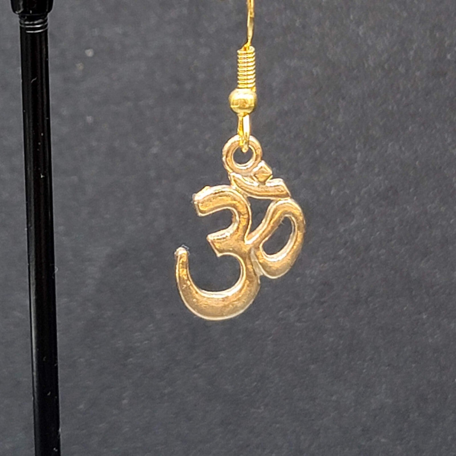 Ohm Pierced Earrings Gold tone Dangle 3/4"