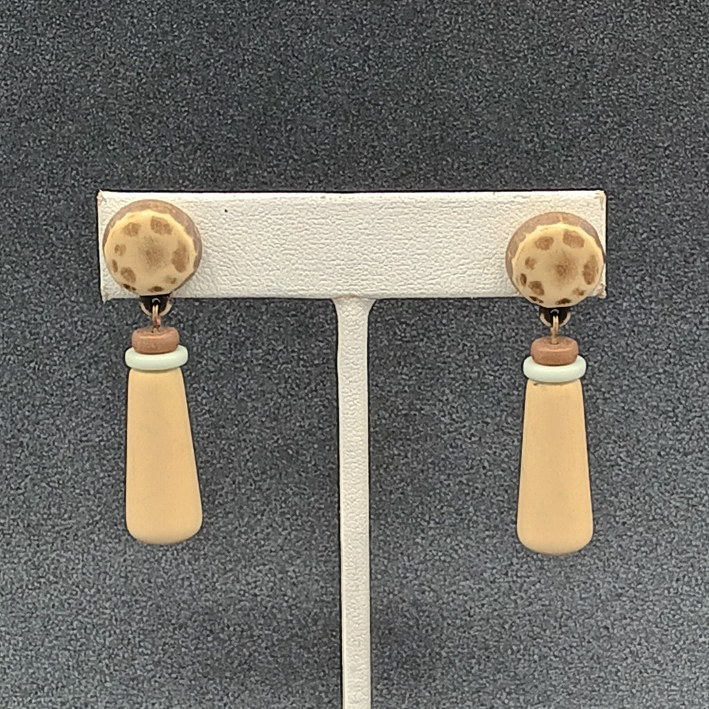 Vintage Pierced Earrings Acrylic Beaded Dangle Tans Browns 1.75 in