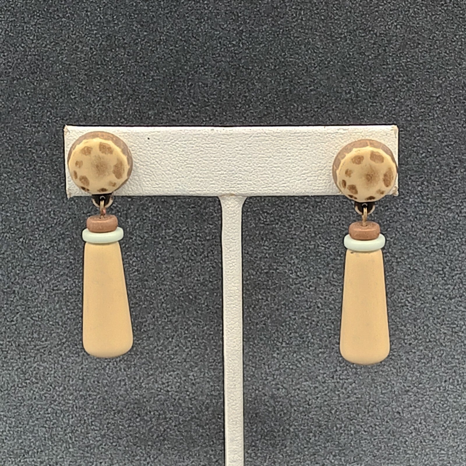 Vintage Pierced Earrings Acrylic Beaded Dangle Tans Browns 1.75 in