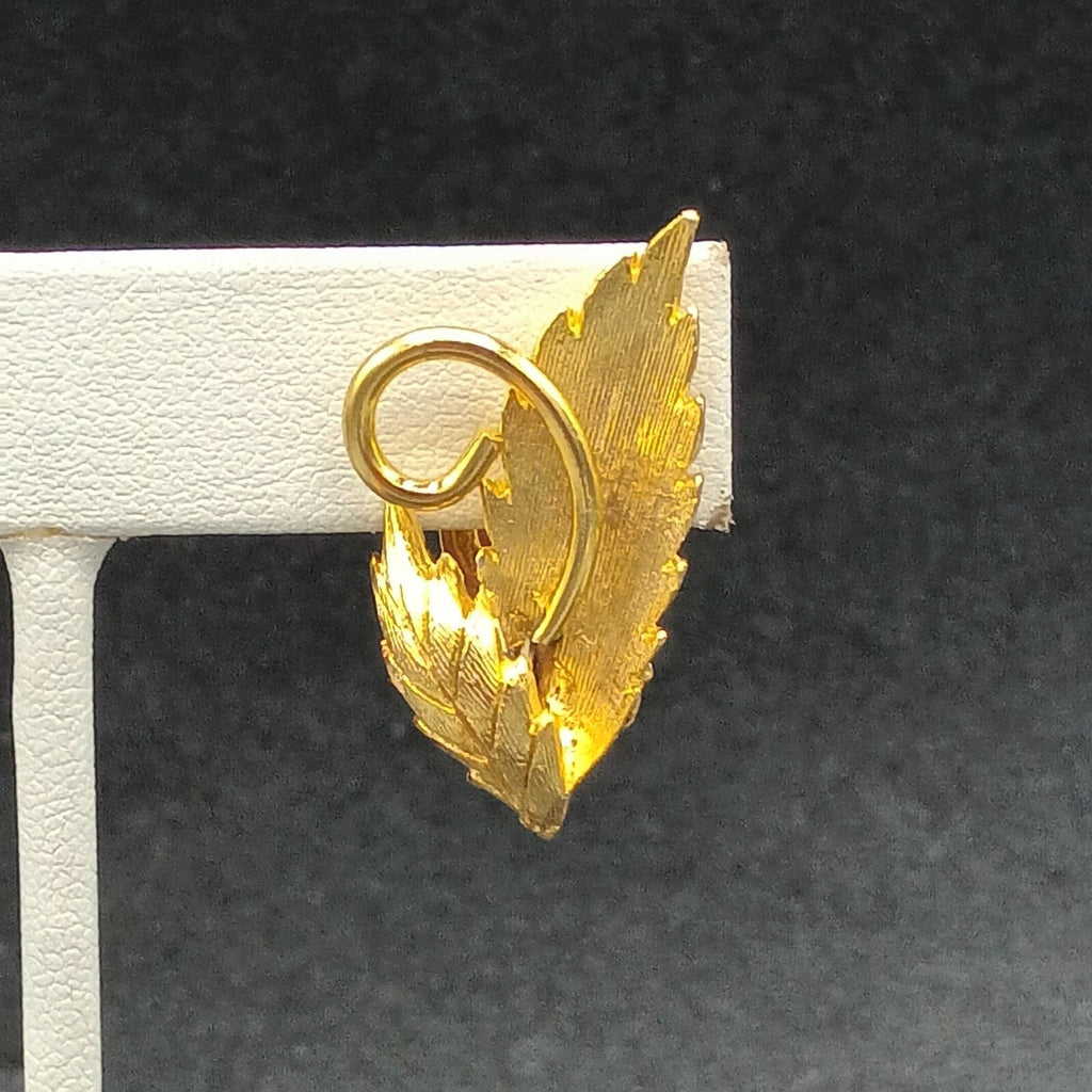 Vintage ROMA Clip on Earrings Gold Plated Leaf Climber Drop 1.25"