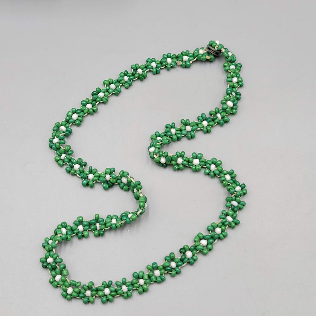 Vintage Green Seed Bead Daisy Necklace DELICATE 16" Estate Costume Jewelry 