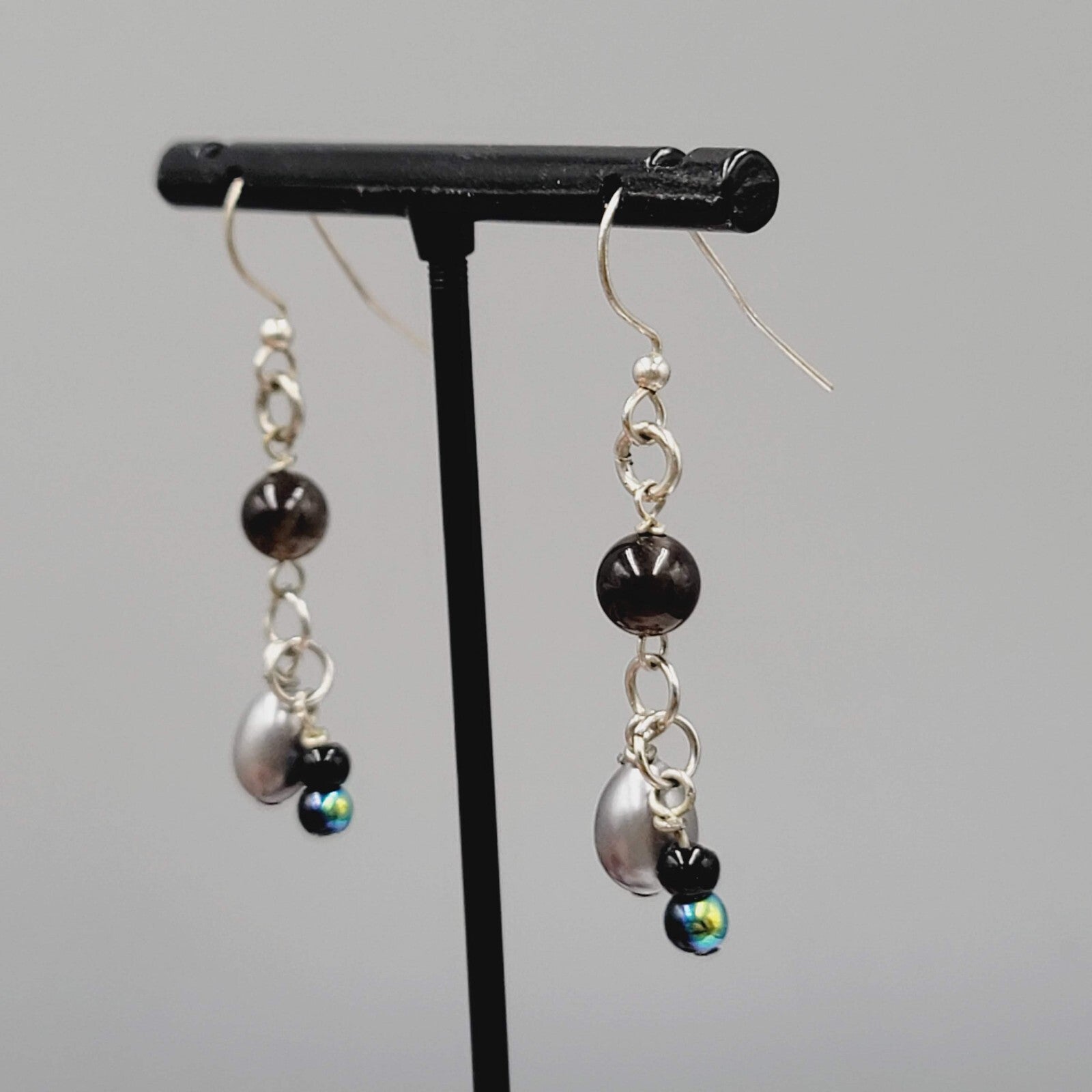 Glass Bead and Pearl Pierced Earrings Silver tone Dangle 1.25"