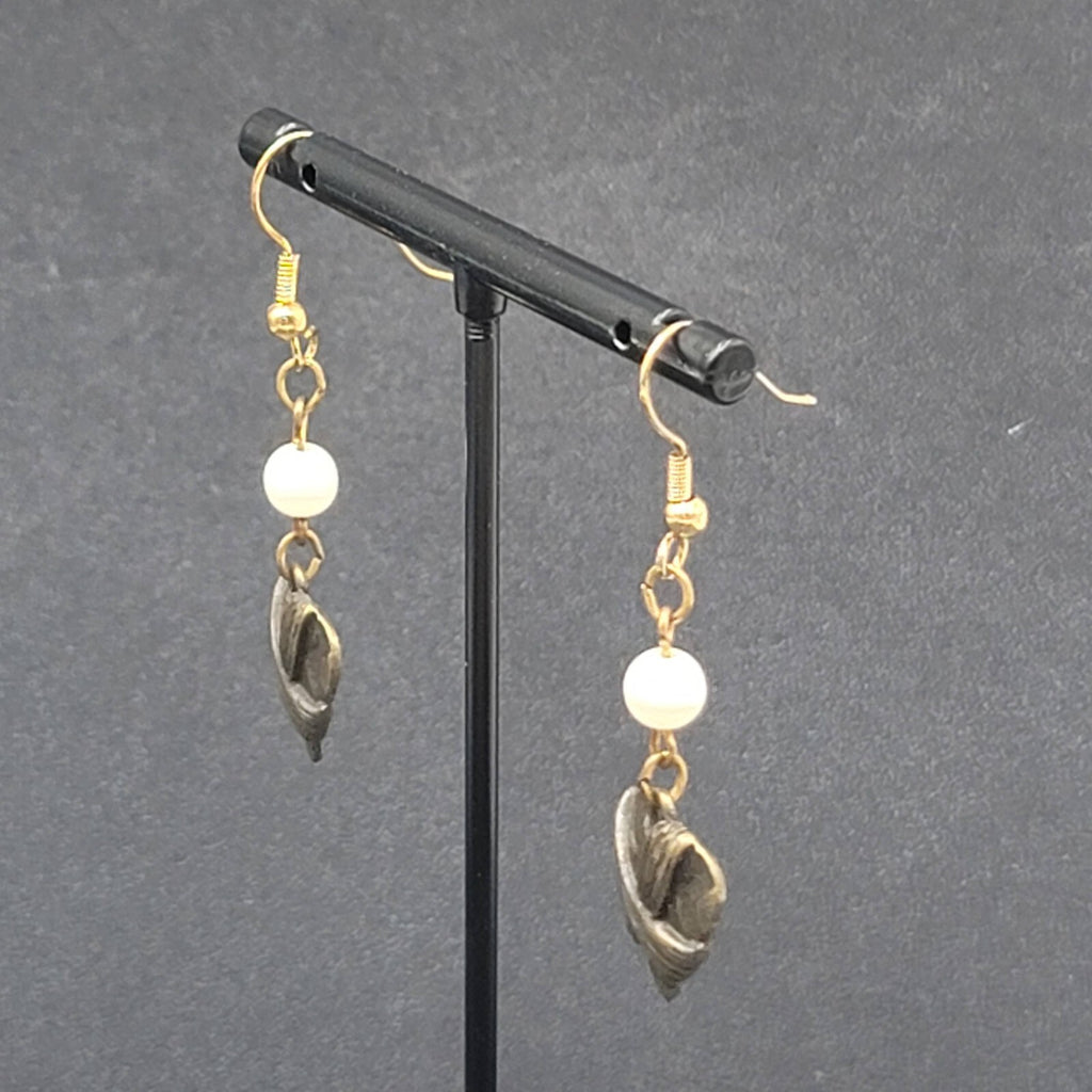 Pierced Earrings Gold tone Metal Heart White Bead Dangle 1.5"