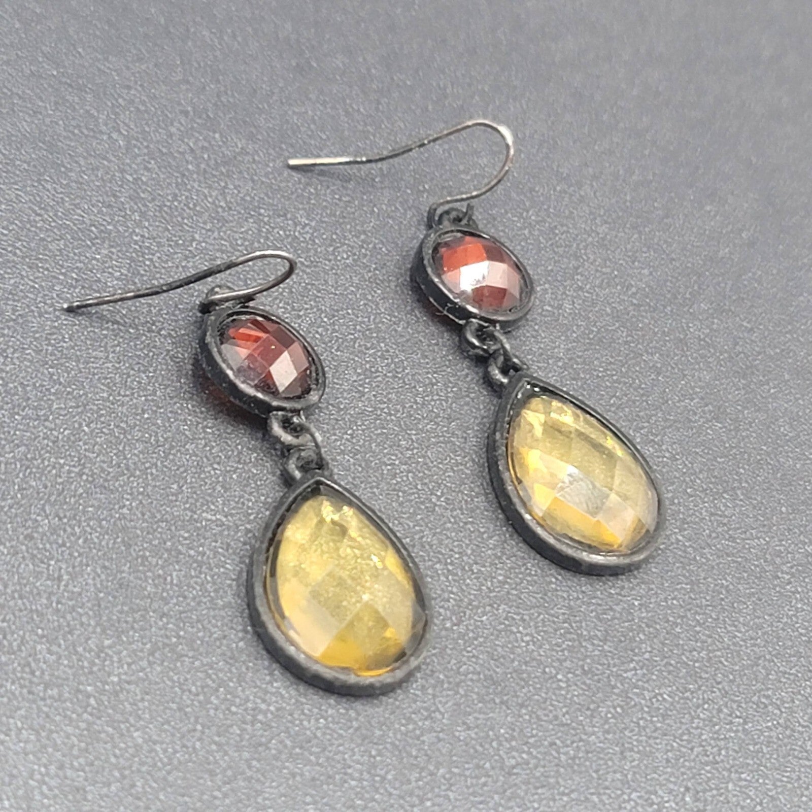 Pierced Earrings Black Metal Orange Yellow Acrylic Dangle 1.5"