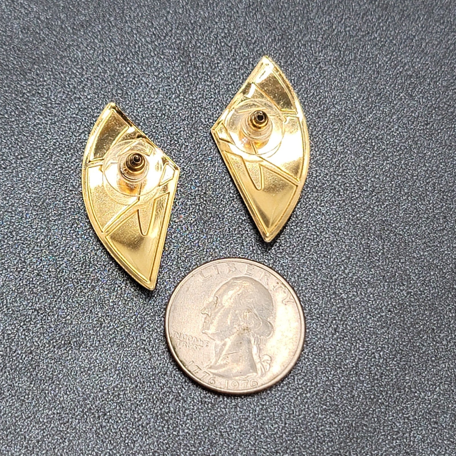 Vintage Pierced Earrings Goldtone Black Beige Enamel Statement Drop 1 3/8"
