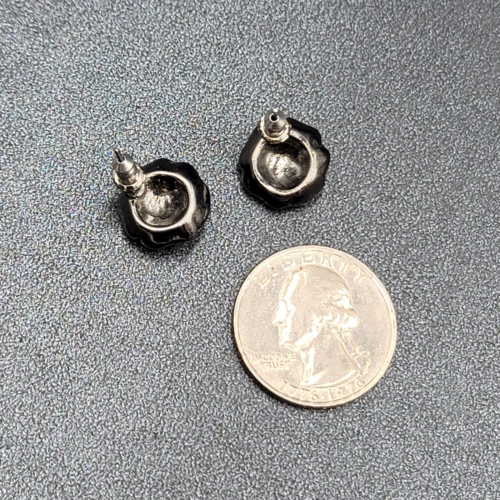 Pierced Earrings Black Metal Rose Flower Studs Crystal Center 1/2"