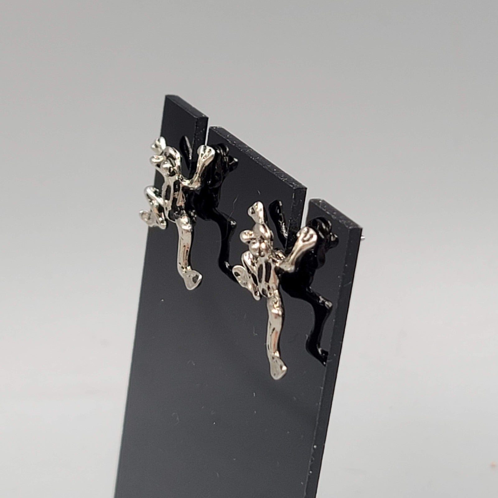 Frog Stud Pierced Earrings Silver tone Oxsidized 5/8 in