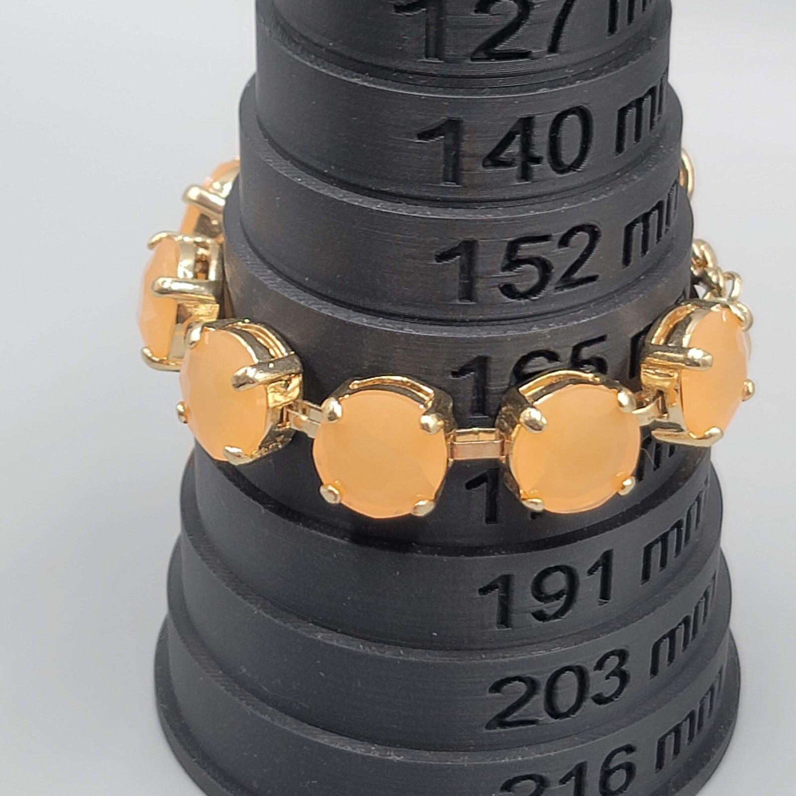 Leslie Danzis Bracelet Gold tone Peach Accents 6.5"-7.5"