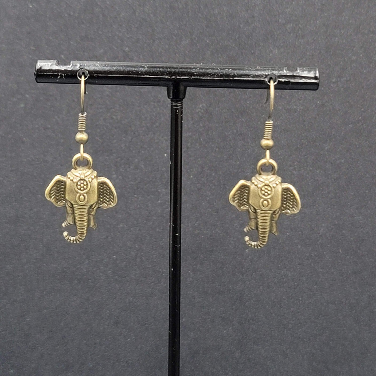 New ELEPHANT Head Pierced Earrings Bronze tone Dangle 7/8"