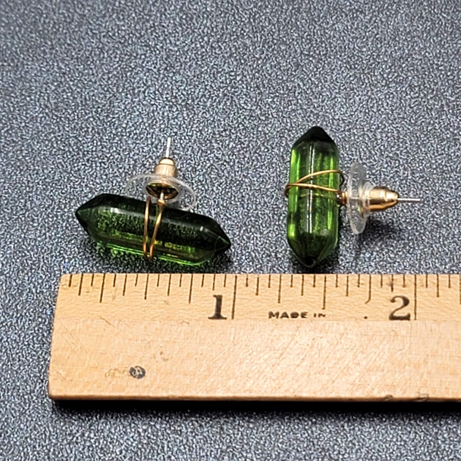 Pierced Earrings Green Resin Gold tone Wrapped Bar 7/8"