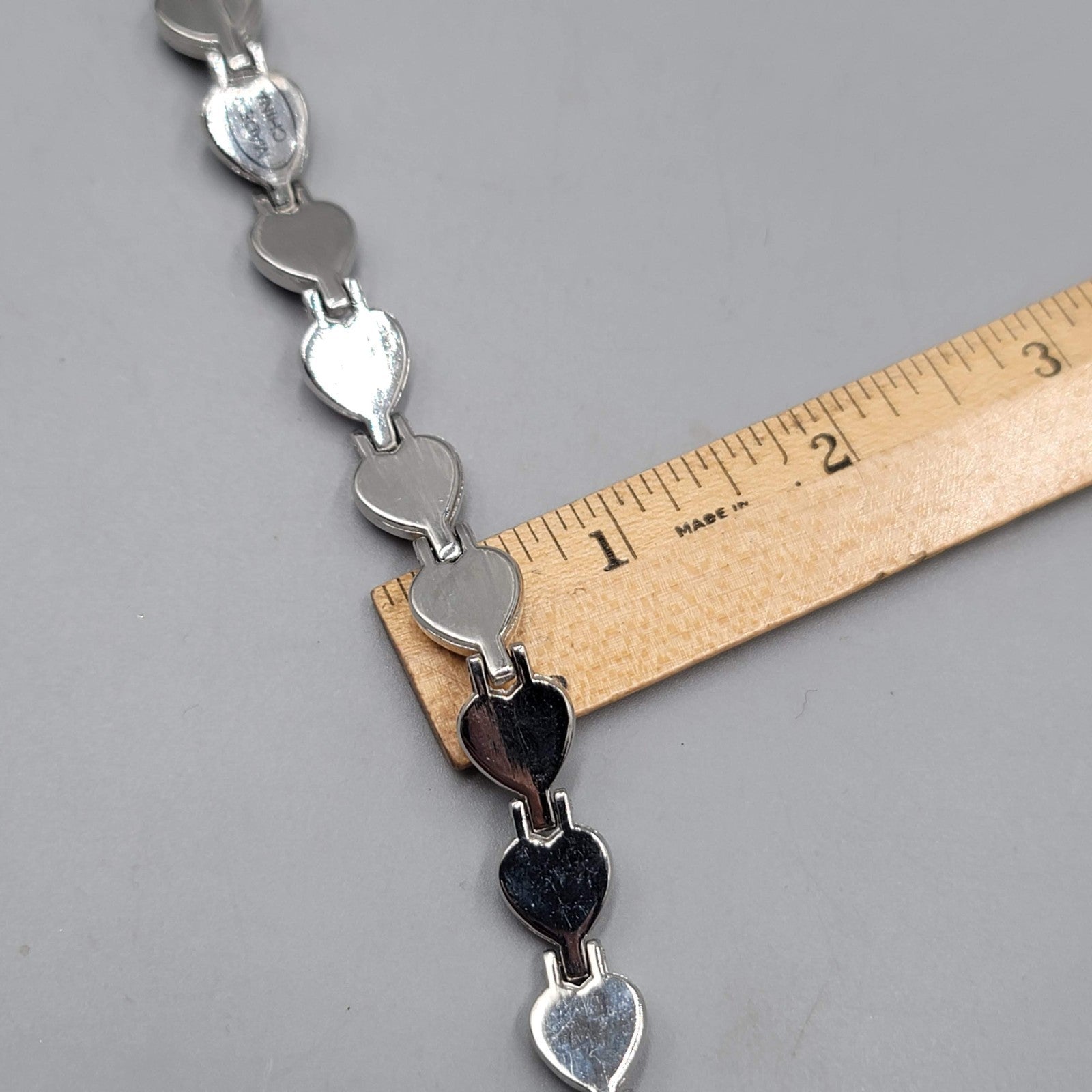 Purple Cats Eye Heart Bracelet Silver tone 7.25 in
