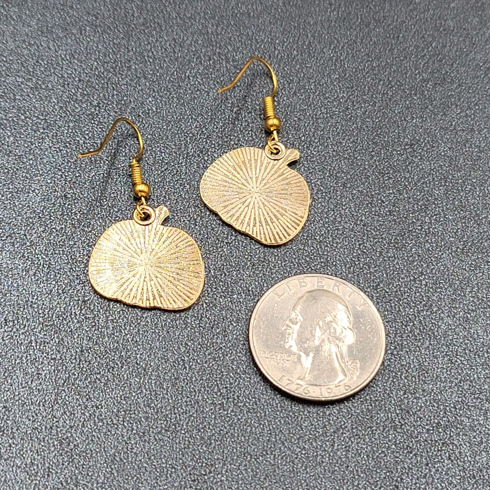 New Jack o Lantern Pumpkin Pierced Earrings Gold tone Enamel Dangle 3/4"