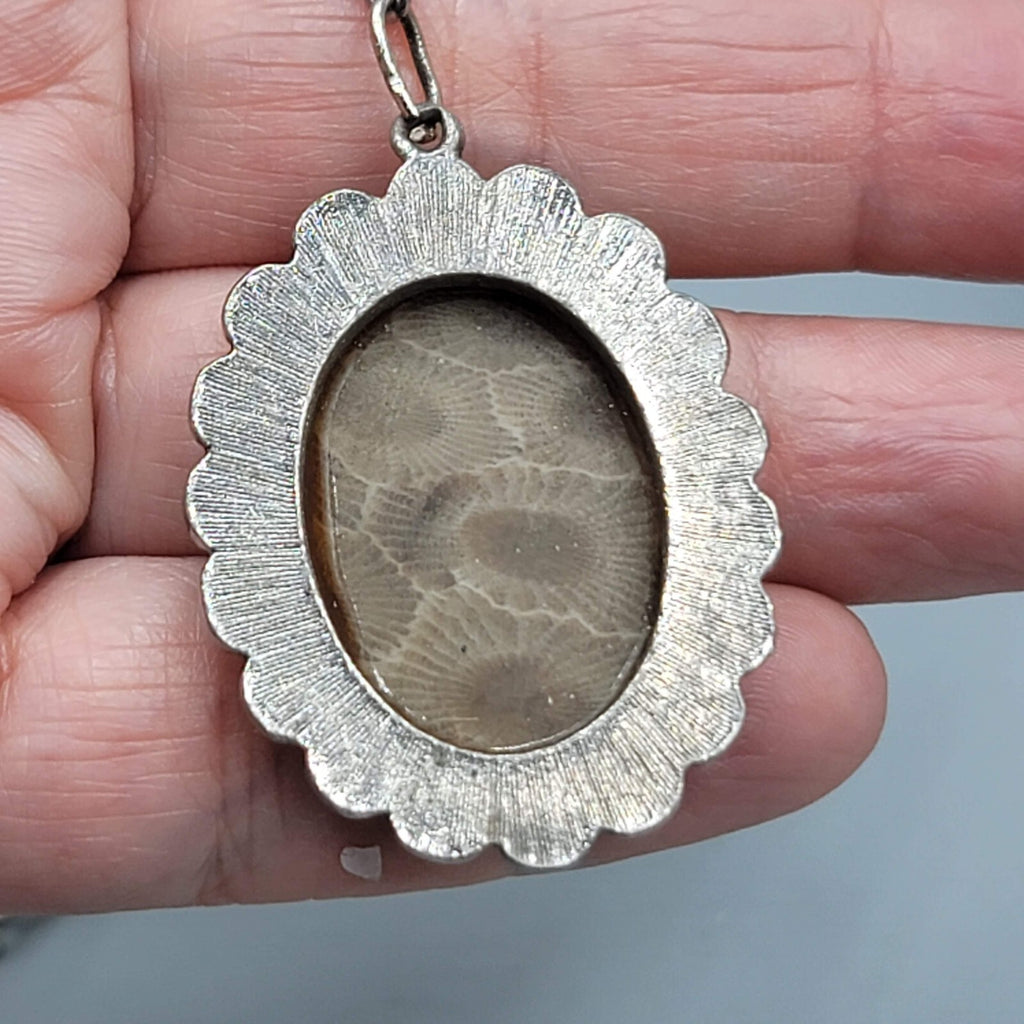 Petoskey Stone Cabochon Pendant Necklace Silver tone 24"