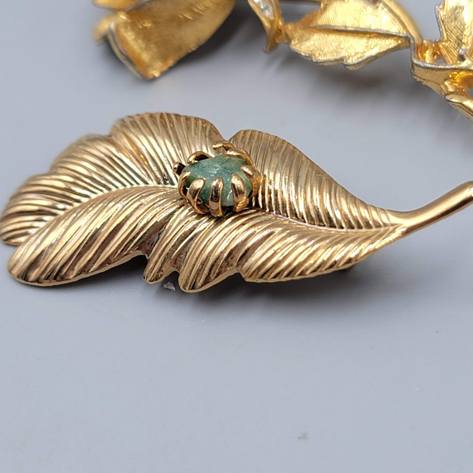Vintage Gold Tone Rose Flower Leaf Brooch Pin Lot Textured Green Jade Stone
