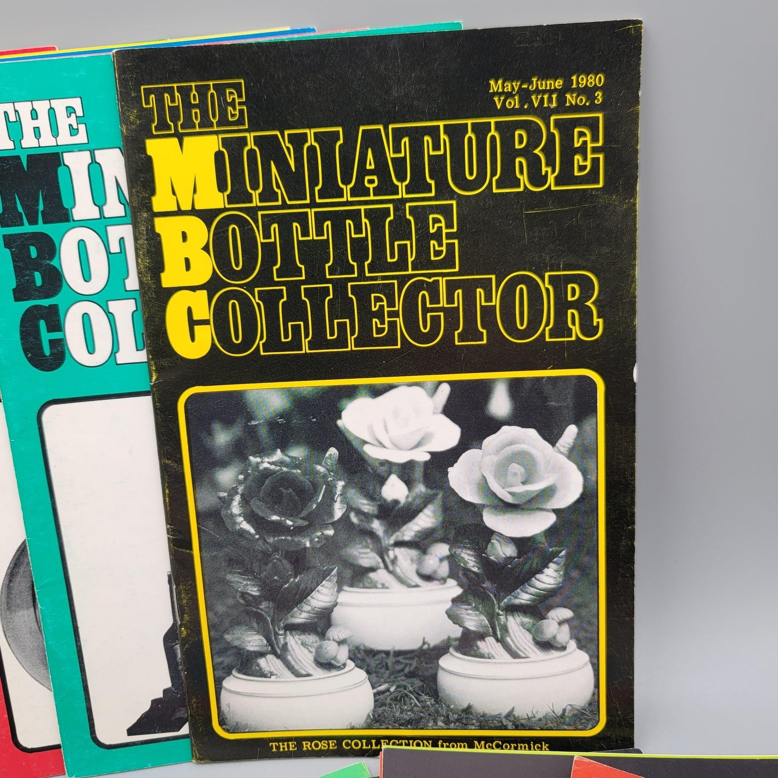 Vintage Miniature Bottle Collector Mag Lot 1975-82 + Guide to Miniature Bottles