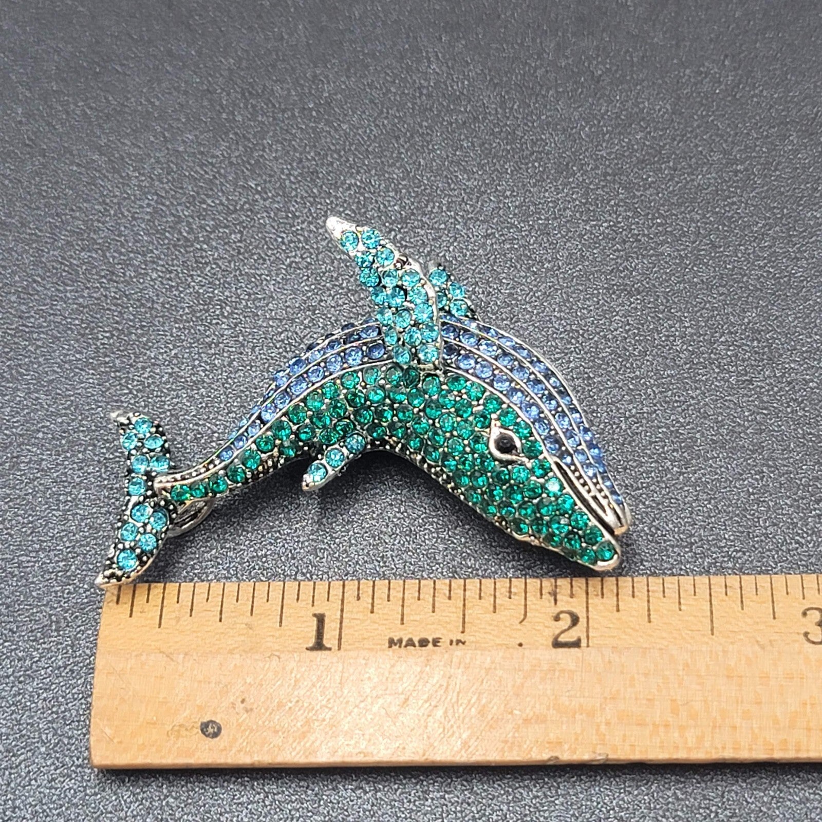 Crystal Rhinestone Brooch Blue Whale Sea life Silver tone 2"