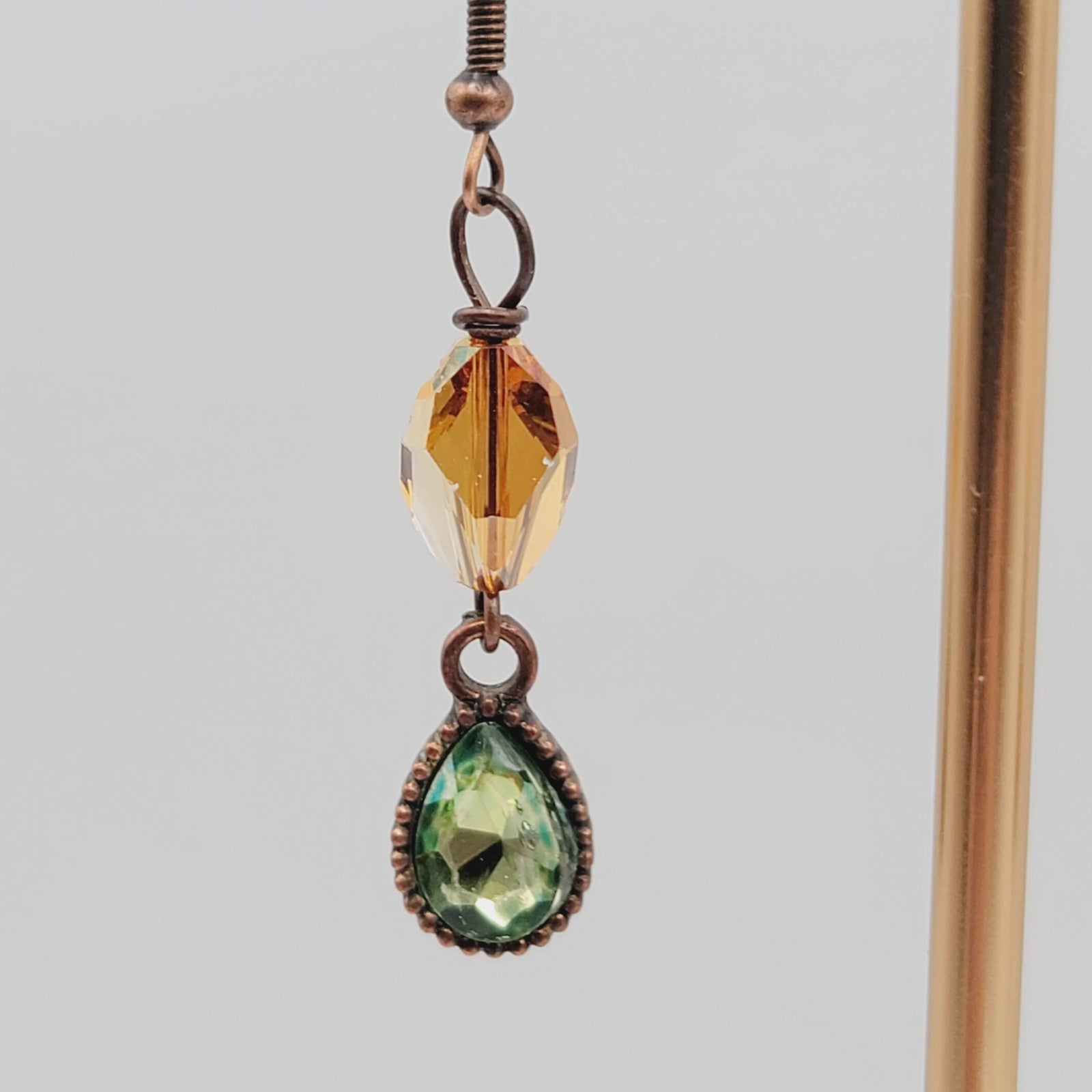 Green Teardrop Orange Crystal Bead Pierced Earrings Copper tone Dangle 1.25 in
