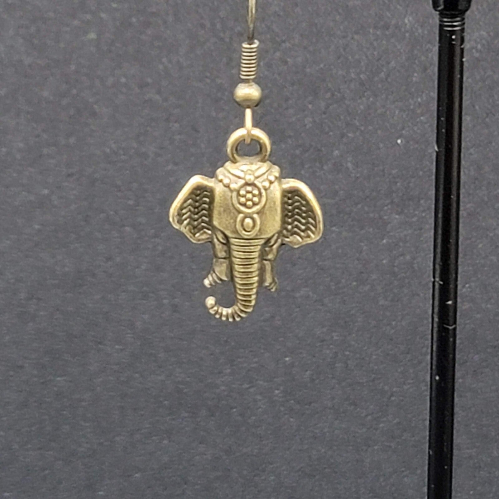 New ELEPHANT Head Pierced Earrings Bronze tone Dangle 7/8"