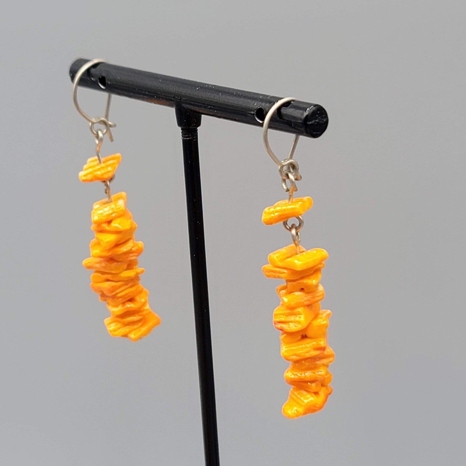 Vintage Orange Shell Chip Beads Pierced Earrings Silver tone Dangle 1.5"