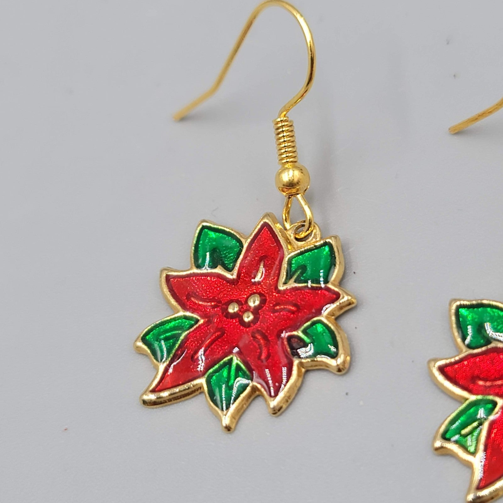 Christmas Poinsettia Flower Pierced Earrings Enamel Gold tone Dangle 1"