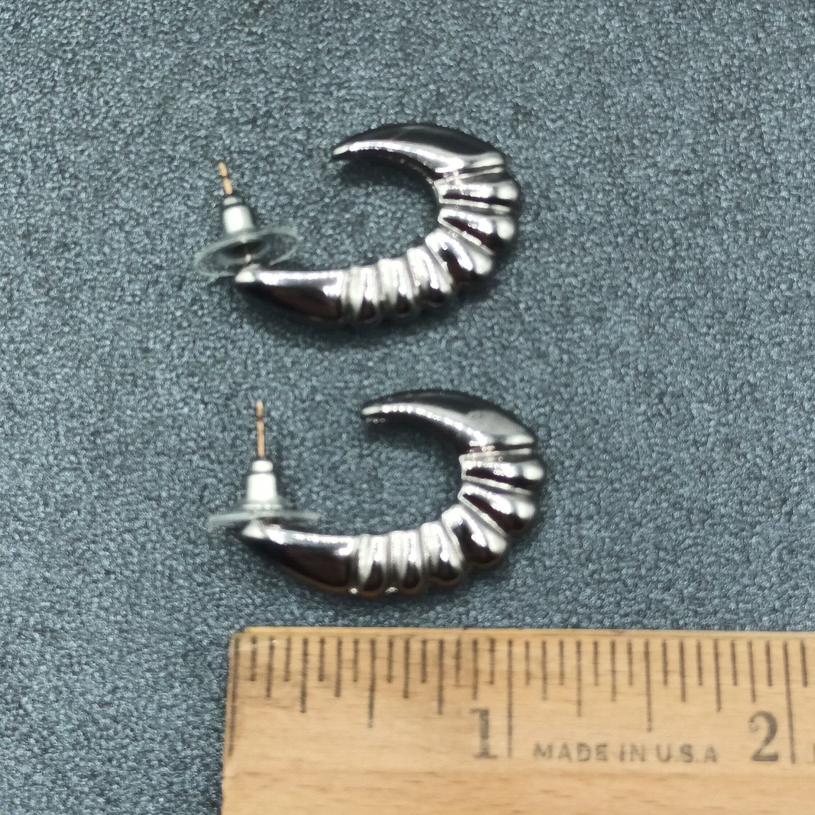 Vintage Pierced Earrings Silver tone Scalloped Open Oblong Hoop Drop 1 1/4"
