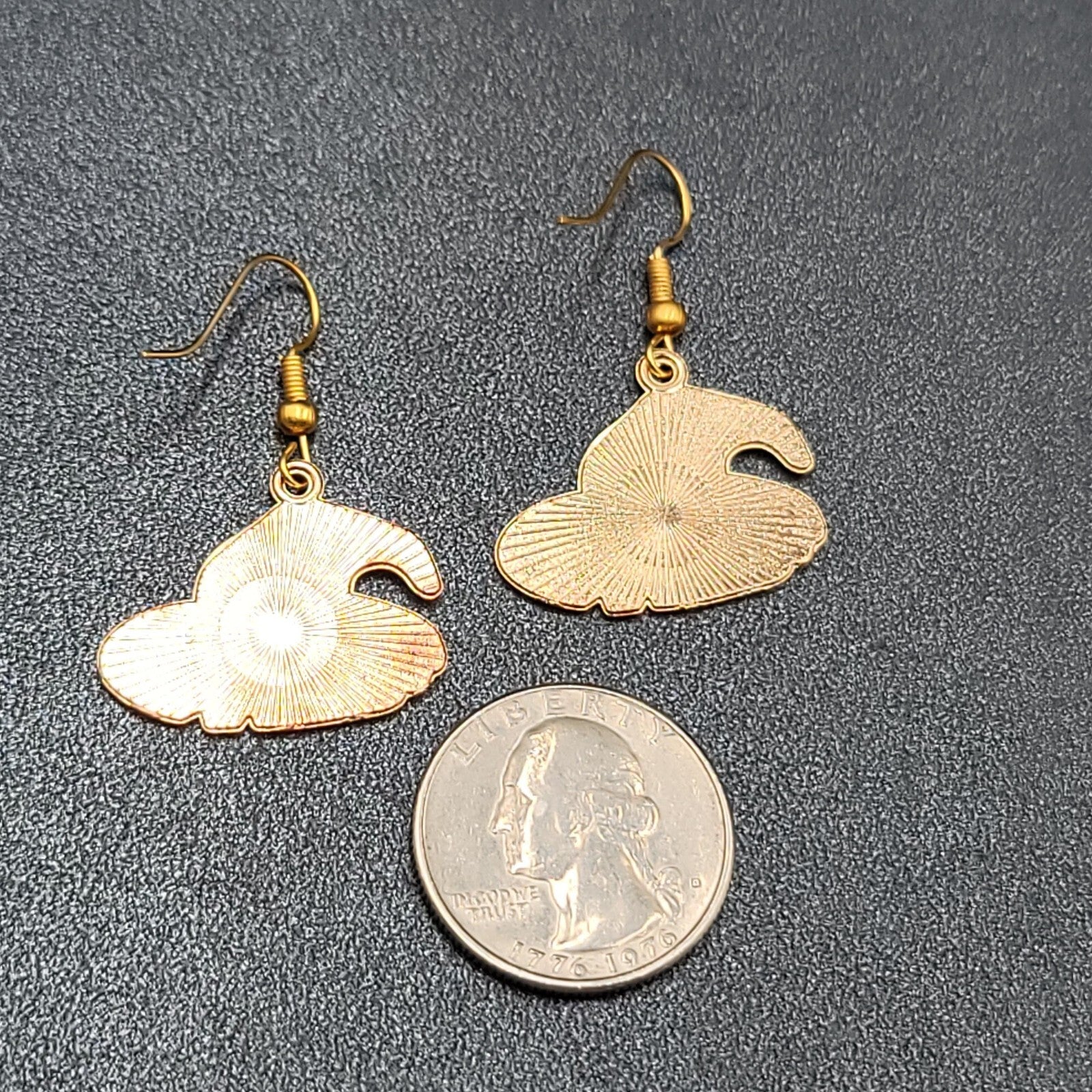 Halloween Pierced Earrings Red Witches Hat Enamel Gold tone Enamel Dangle 7/8