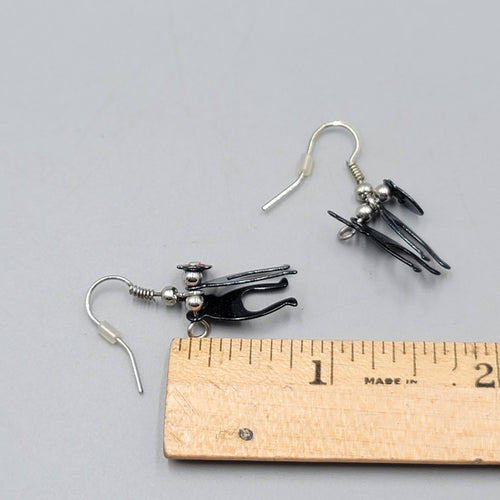 3D Black Cat Red Eyes Pierced Earrings Silver tone Dangle  3/4 in