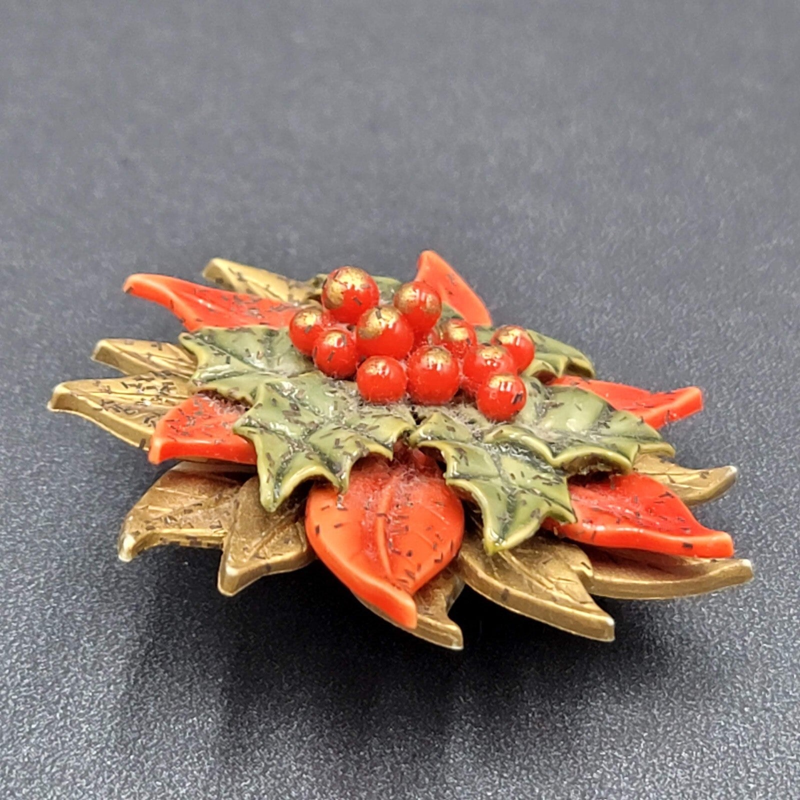 Vintage Clip on Earrings Brooch Set Christmas Poinsettia Plastic Costume Jewelry