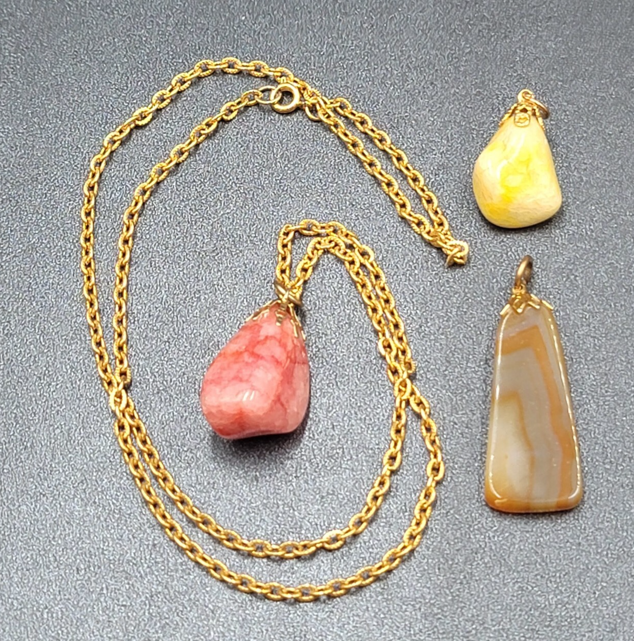 Vintage Agate Stone Gold Tone Chain Polished 3 Pink Brown Yellow Pendants 24"