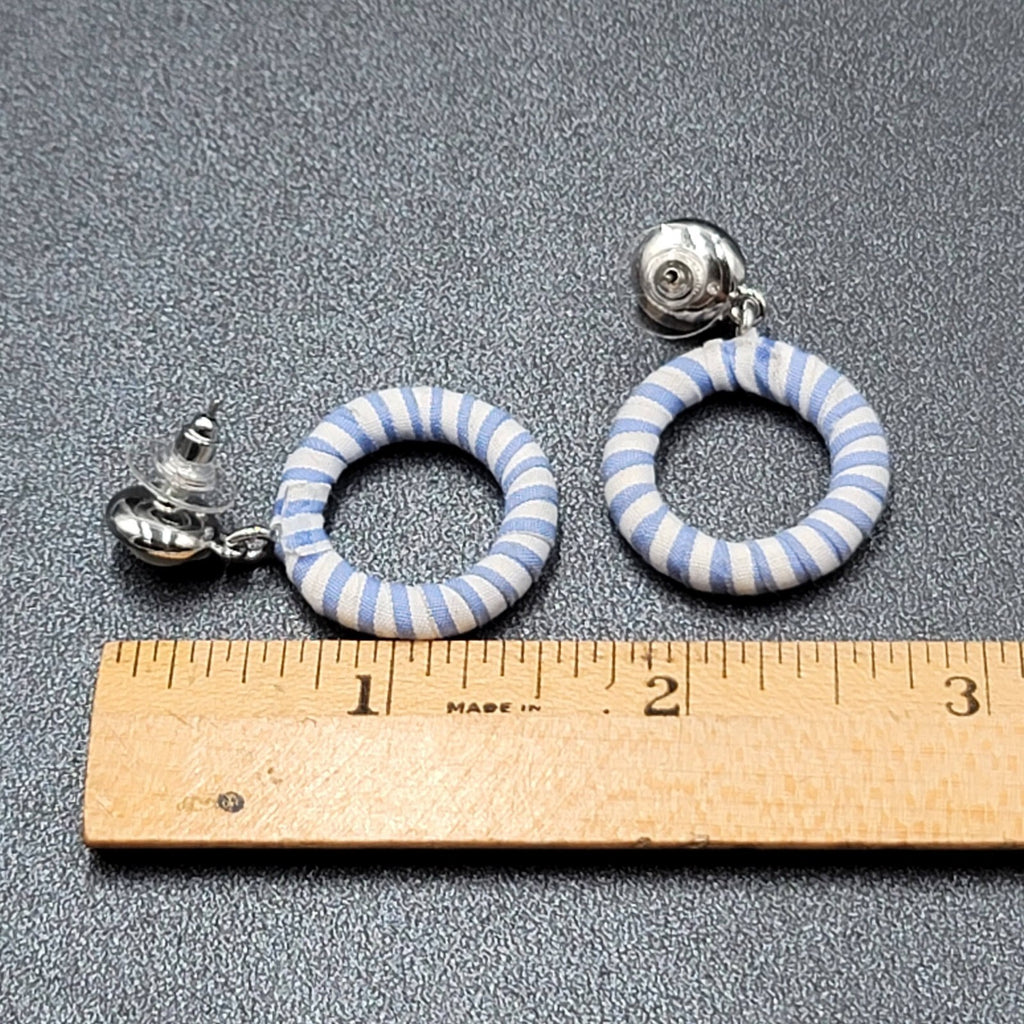 Vintage Pierced Earrings Silver tone Blue White Wrapped Hoop Dangle 1.5"