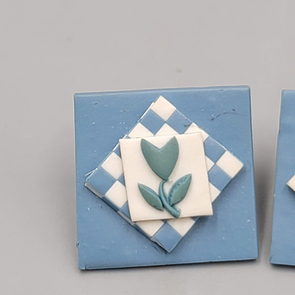 Vintage Blue Tulip Flower Pierced Earrings Square Drop 3/4"