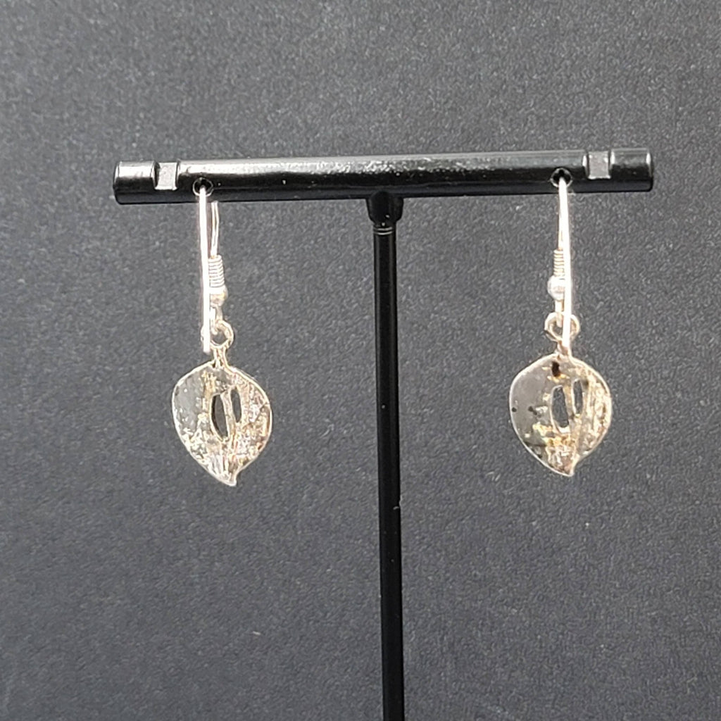 Pierced Earrings Silver tone Dangle Leaf Leaves 3/4"