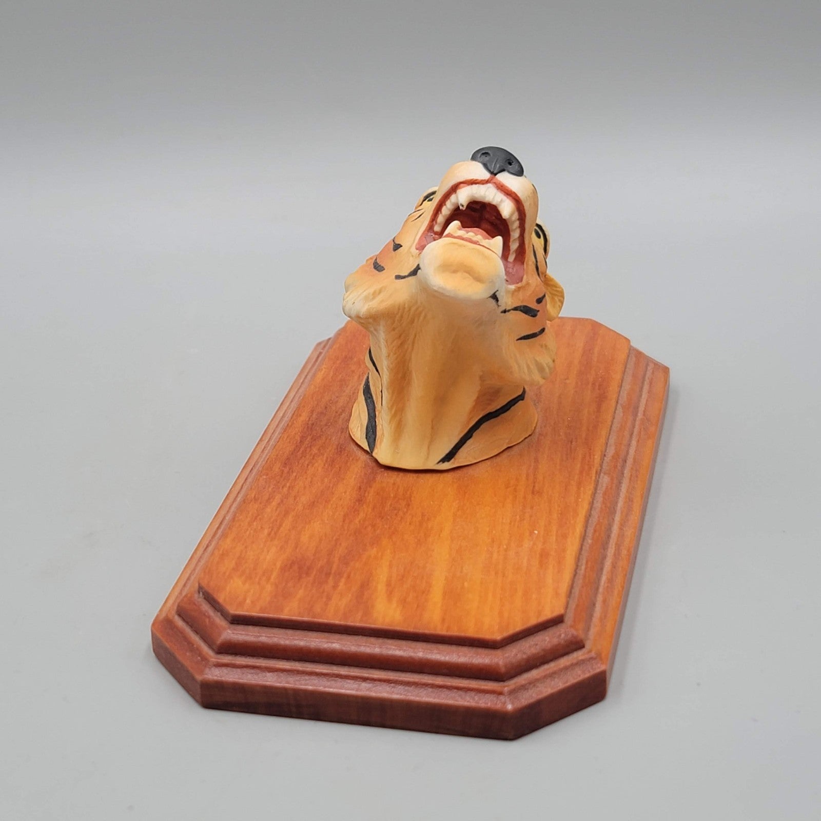 Vintage Ceramic TIGER Head Wood Wall Plaque 6 in Miniature