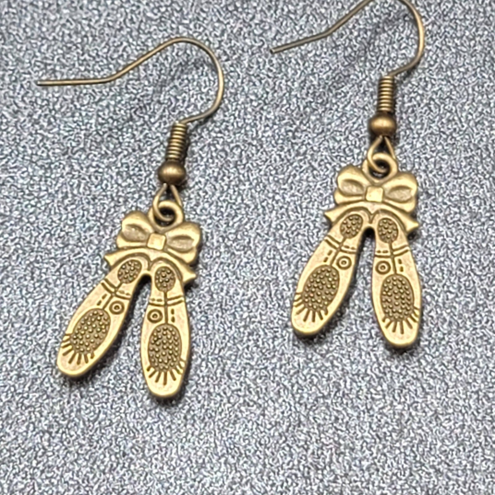 New BALLET SHOES Pierced Earrings Bronze tone Dangle Embossed 7/8"