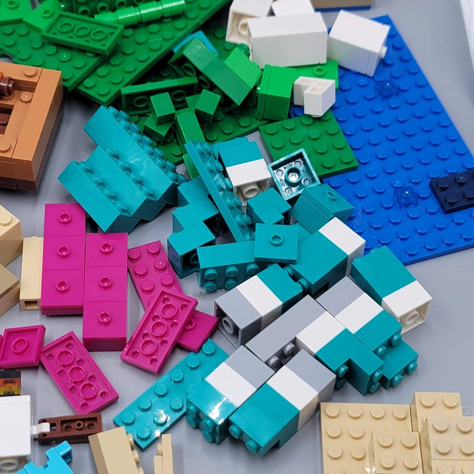 LEGO Loose Brick Lot Over 2.5 Pounds Mostly Minecraft