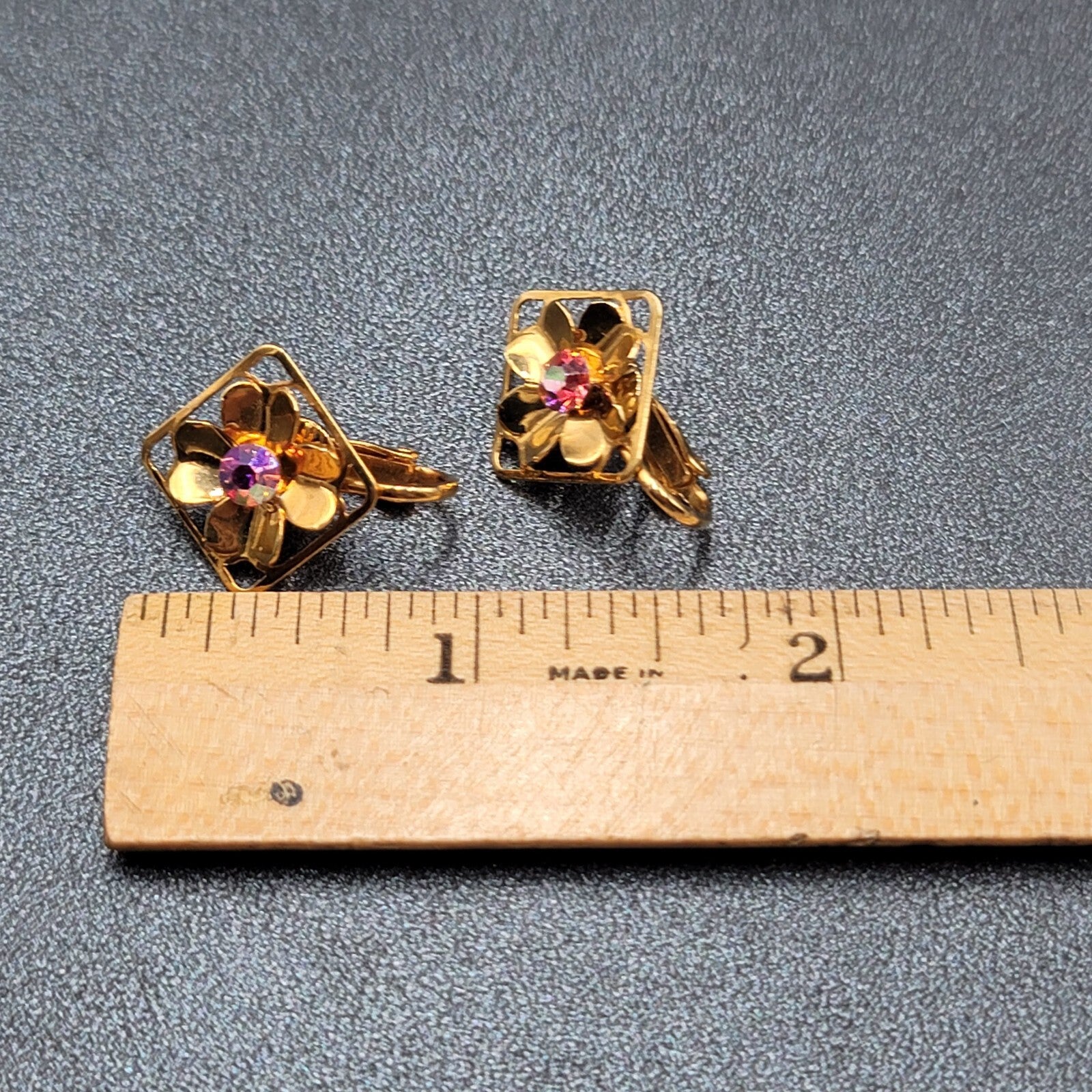 Vtg Clip on Earrings Gold tone Flower Aurora Borealis AB Rhinestone Studs 3/4"