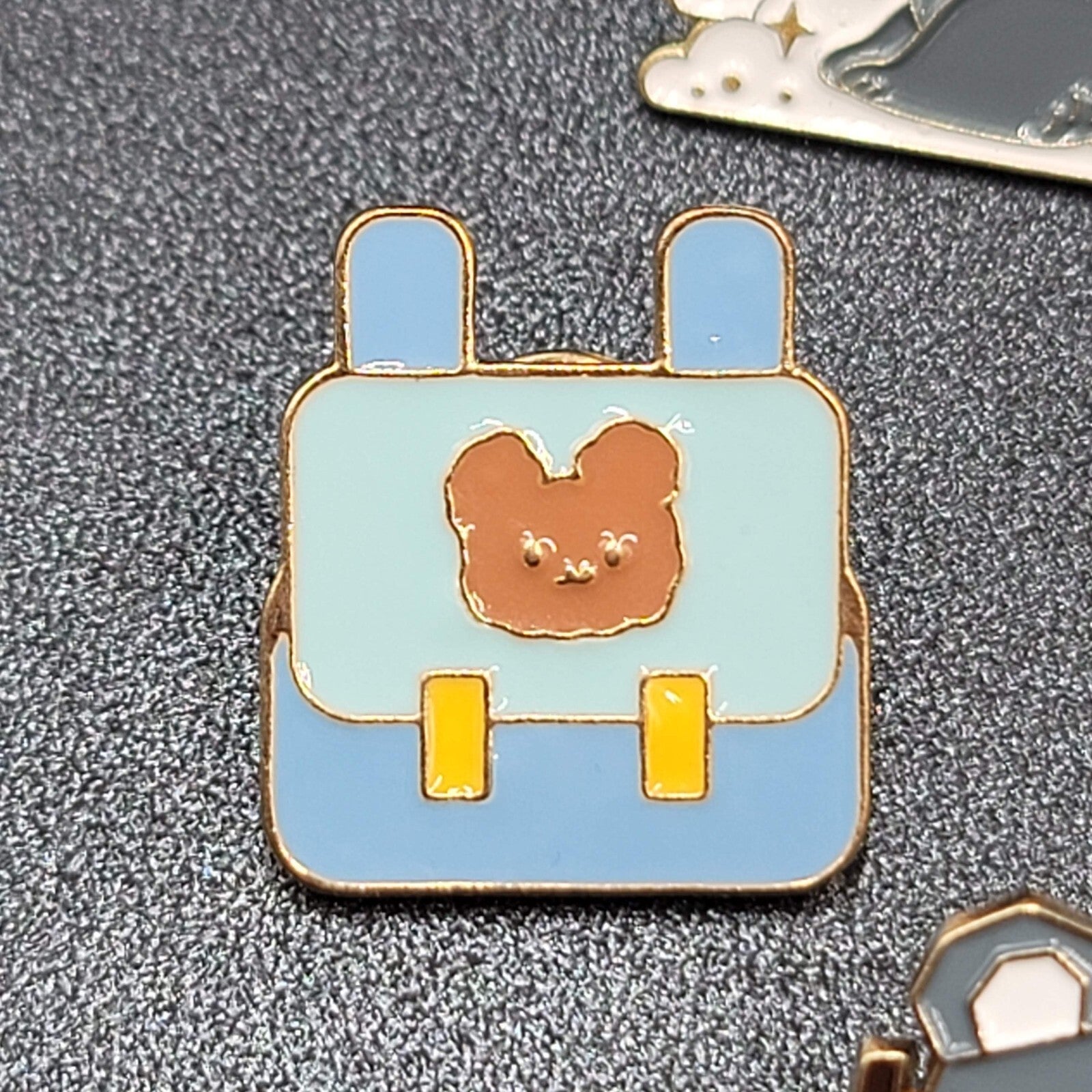 Lot of 6 Cute Animals Enamel Pins Hat Lapel Pin Bunny Fox Iceberg Backpack Whale