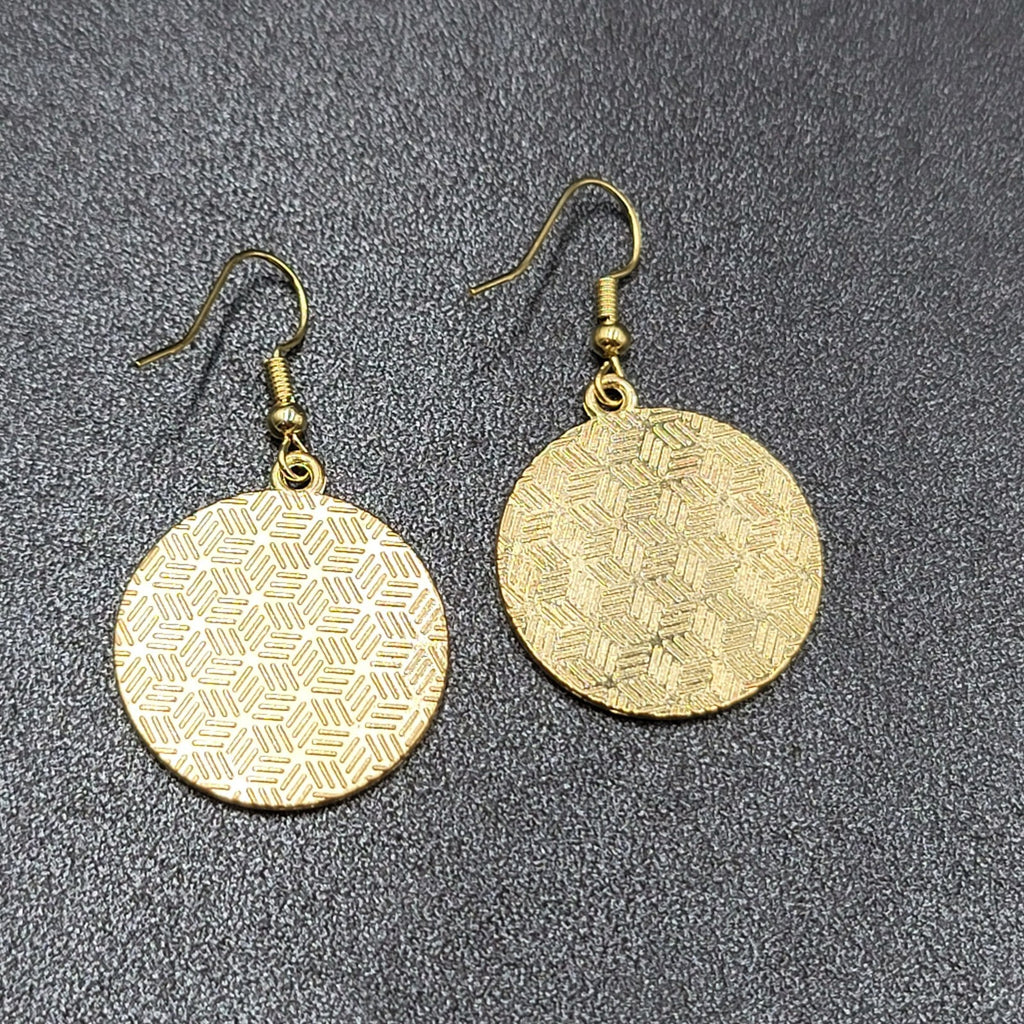 Kitty Cat Playing w Sun Pierced Earrings Japanese Style Art Gold tone Dangle 1"
