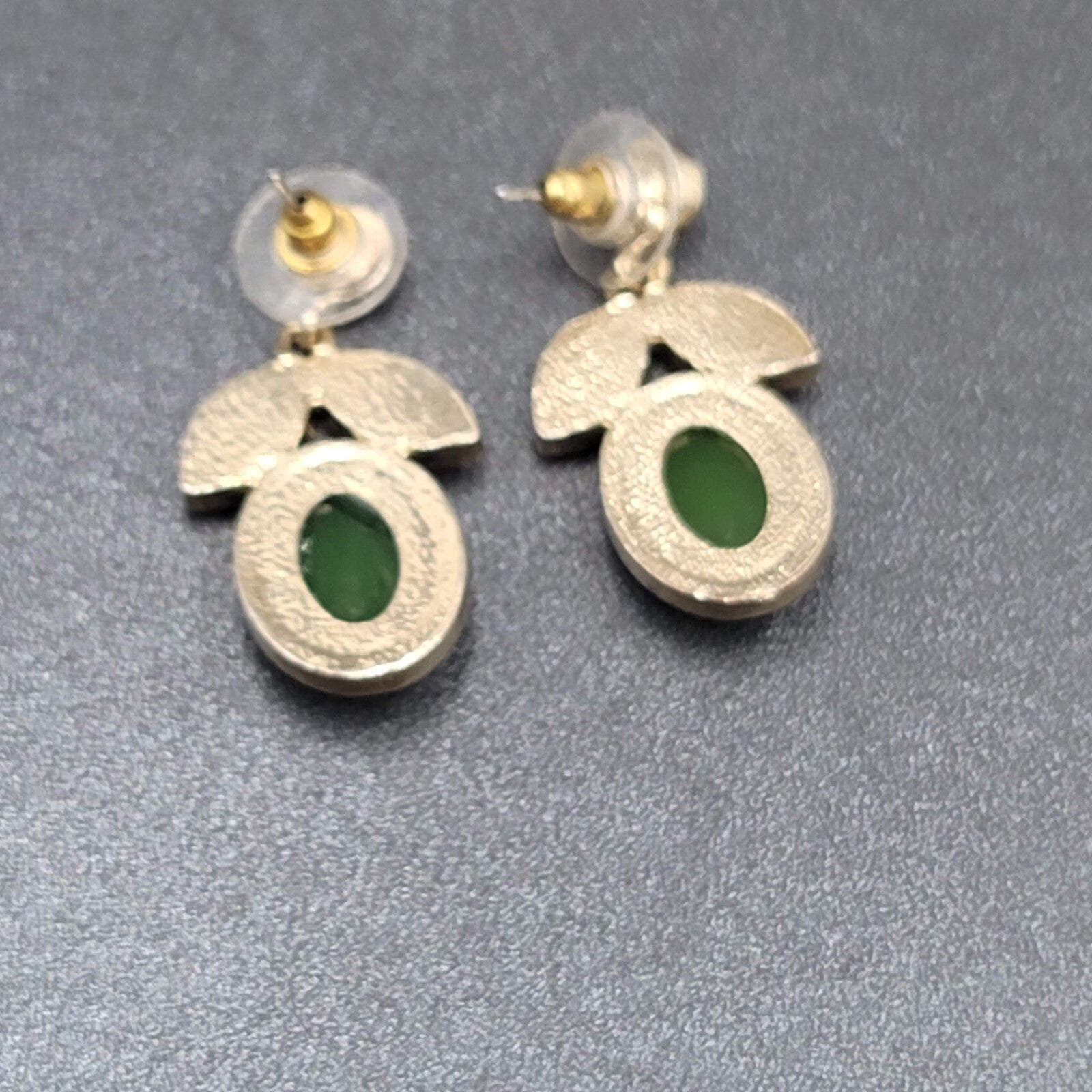 Pierced Earrings Gold tone Faceted Multicolor Dangle Green Red Yellow 1.5"