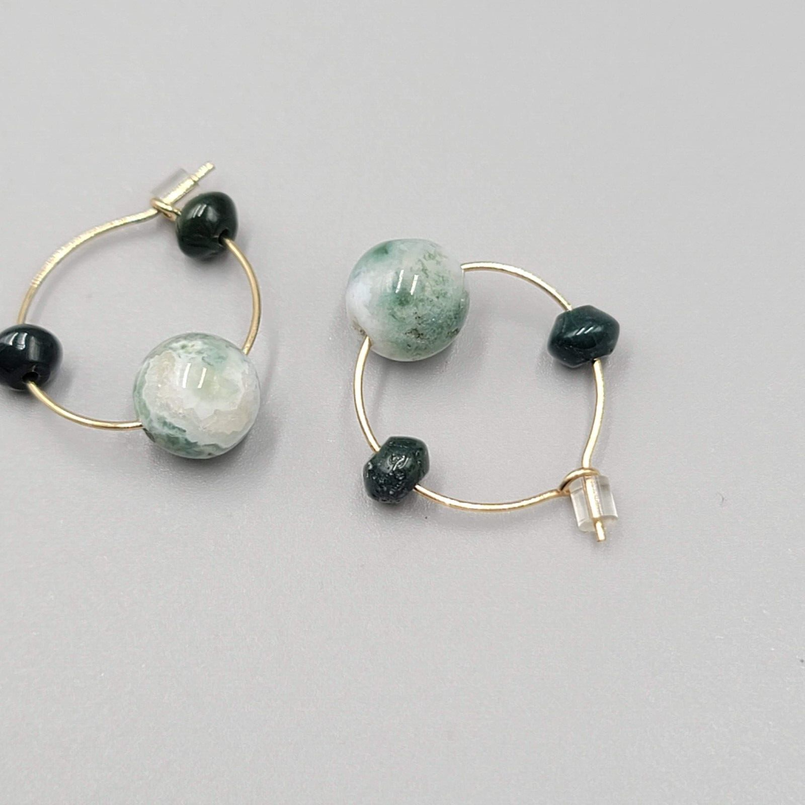 Green Stone Bead Pierced Earrings Gold tone Hoops 7/8"