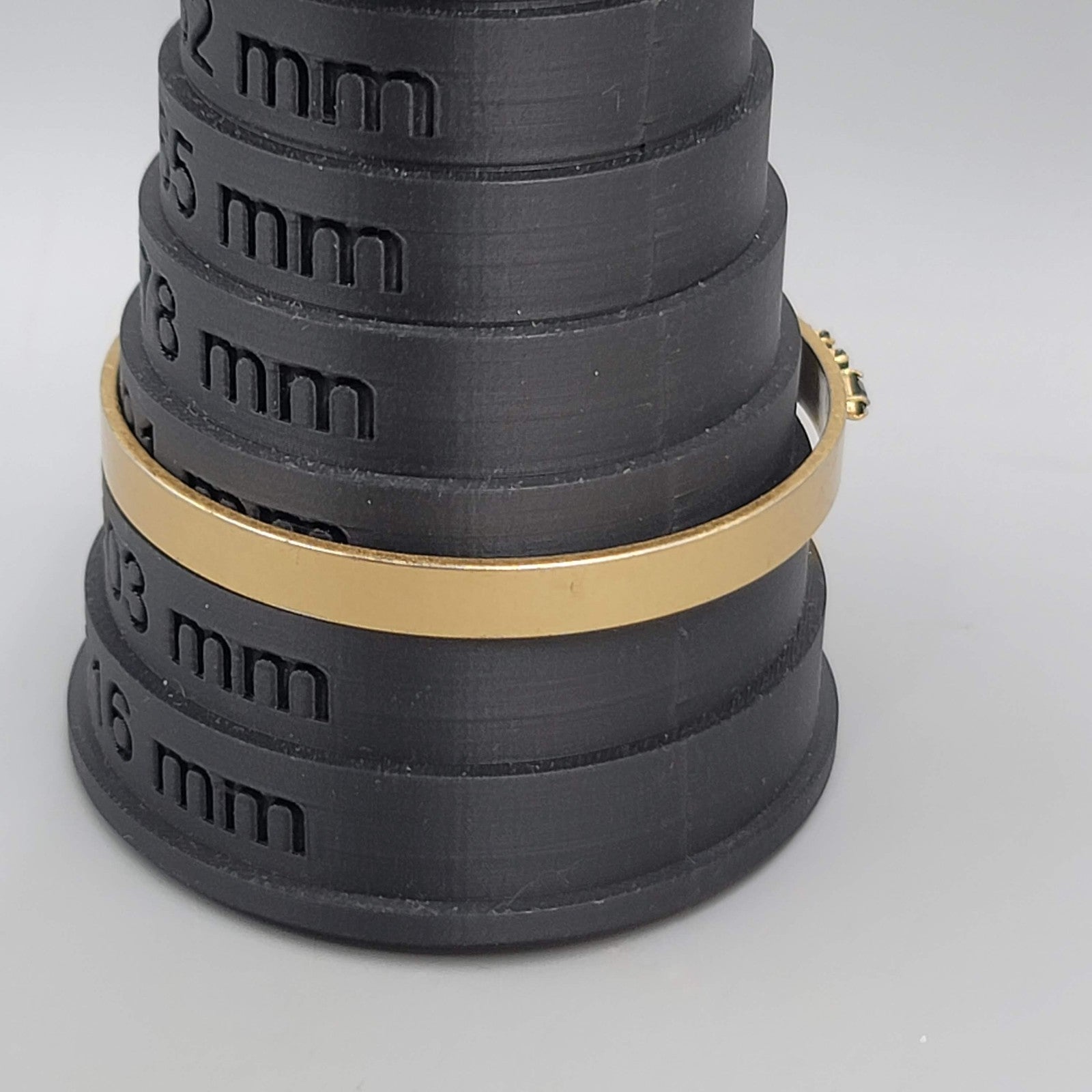 Madewell Gold Tone Black Stone Bangle Bracelet 7.75"